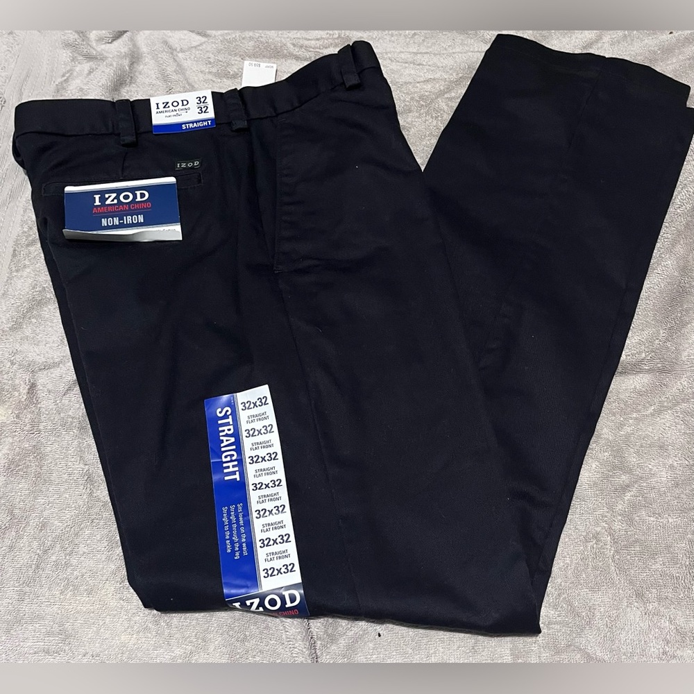 IZOD straight flat front black NWT 32x32